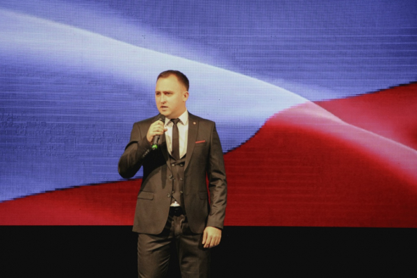 img-099533185C89-085E-85B6-D006-8C590A3807DA.jpg