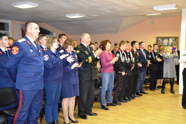 dsc-4092EA330328-DC2E-98E4-C665-C7DE340454BE.jpg